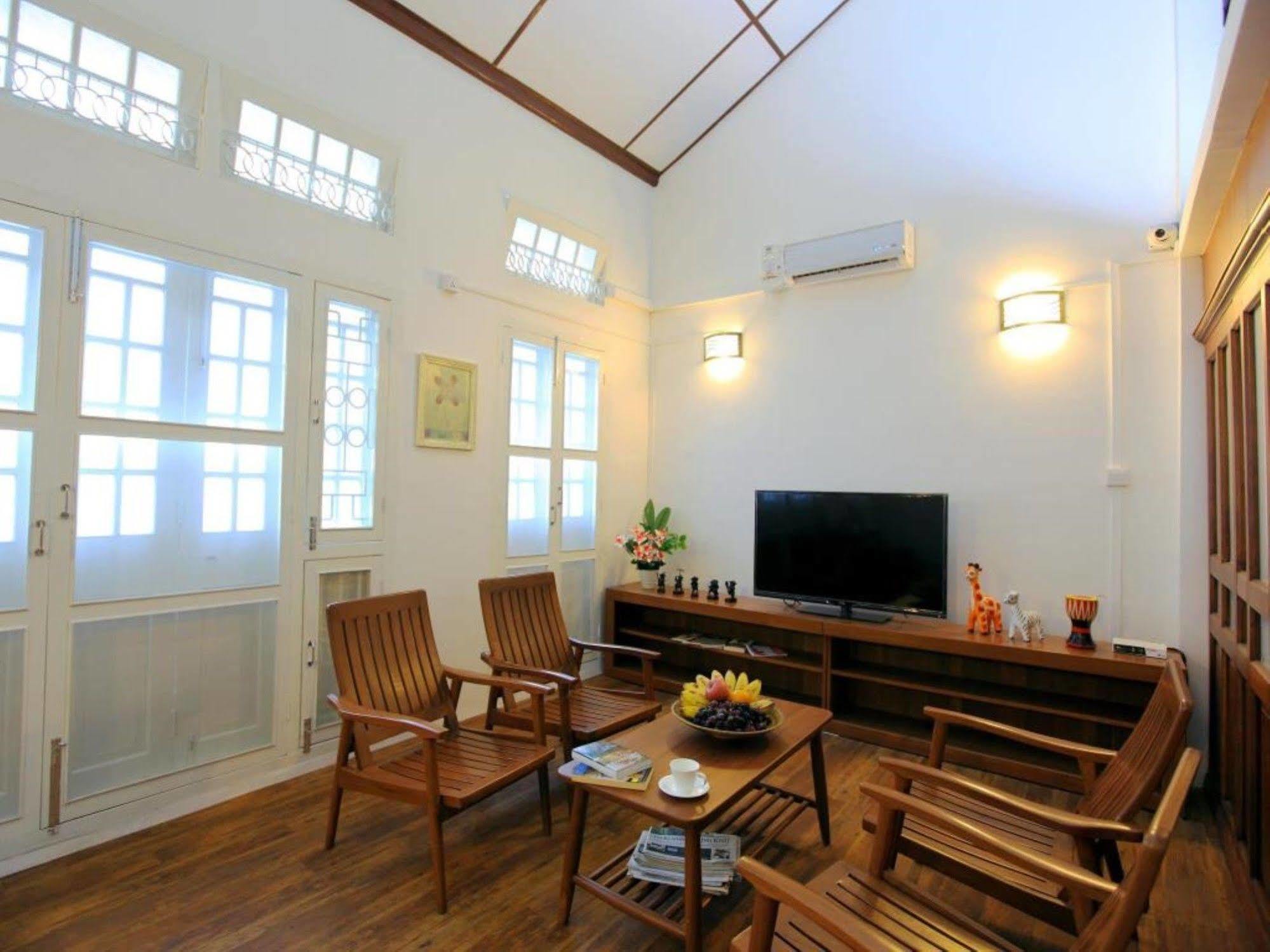 Four Rivers Youth Hostel Yangon Dış mekan fotoğraf