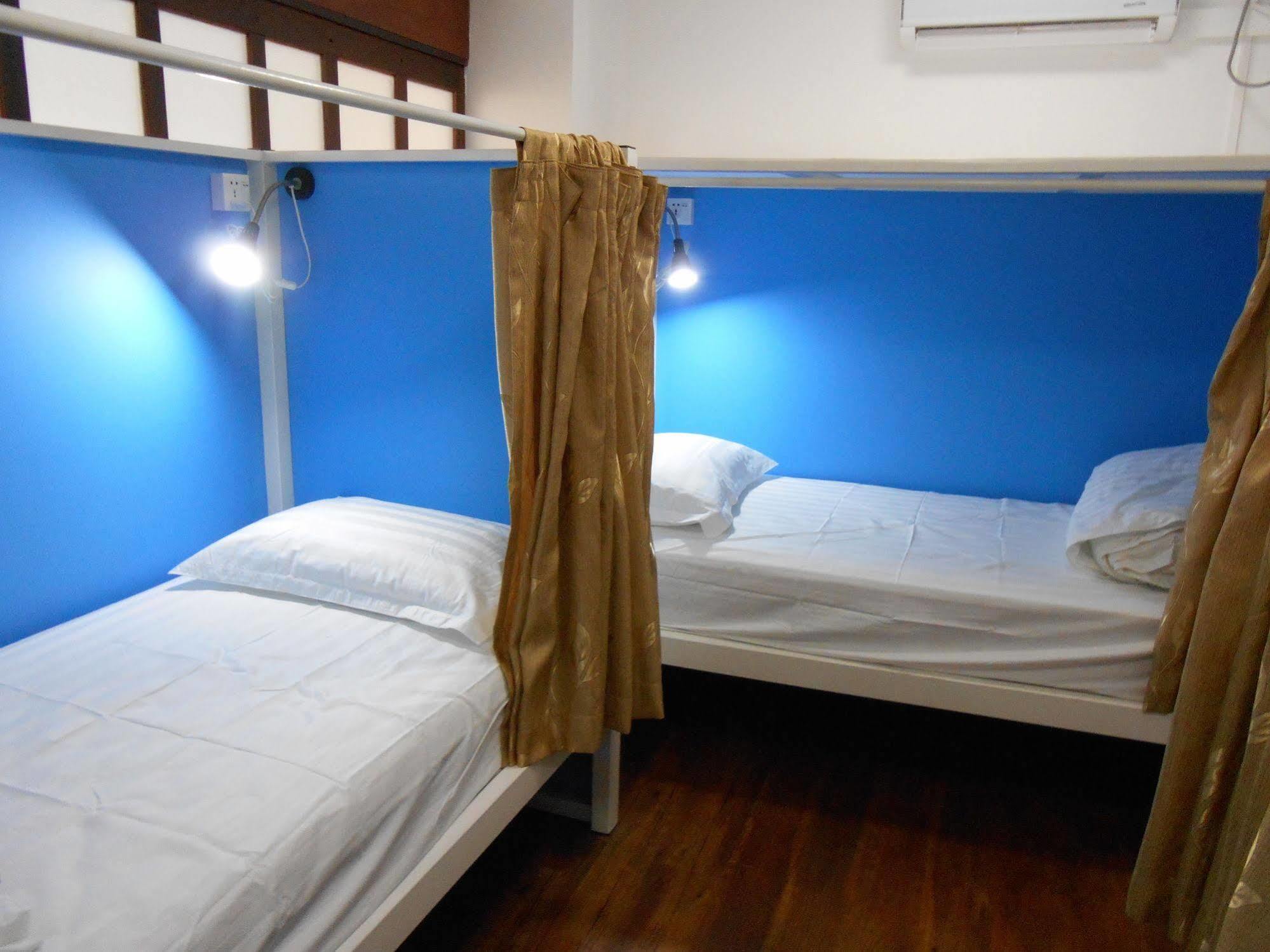 Four Rivers Youth Hostel Yangon Dış mekan fotoğraf